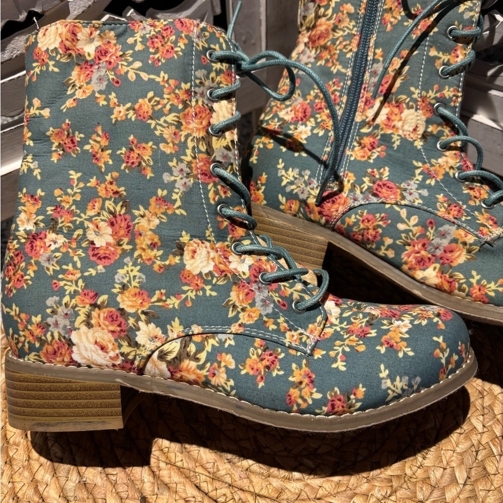 Charlotte Russe Floral Lace-Up Boots - Blue and Pink - Picture 11 of 11